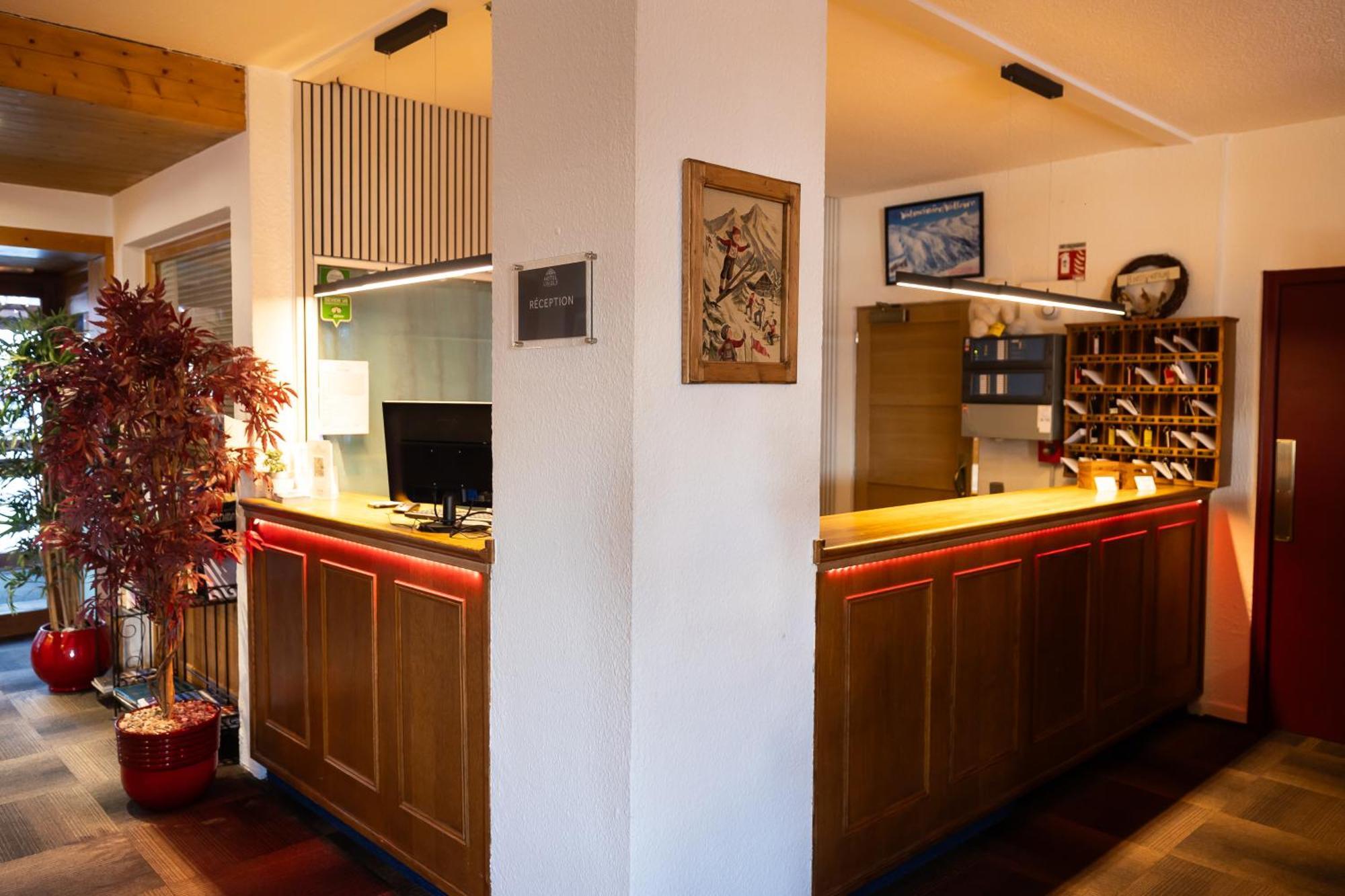 L'aigle Hotel 2*